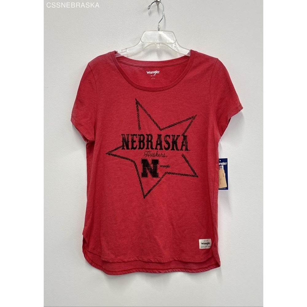 Wrangler Red Women's Nebraska Cornhuskers t-shirt. - Size L